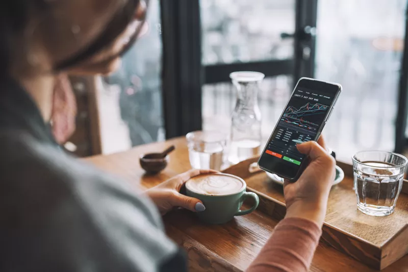 Consistent Investment vs. Market Timing: Which Approach Is More Effective?